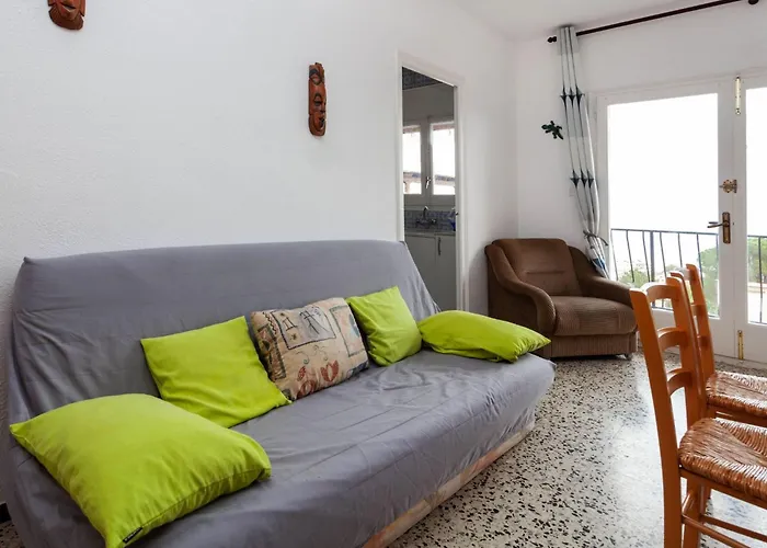 Geranis By Interhome * Llança