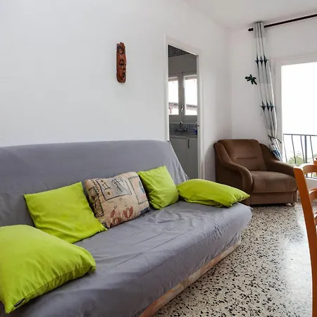 Geranis By Interhome * Llança